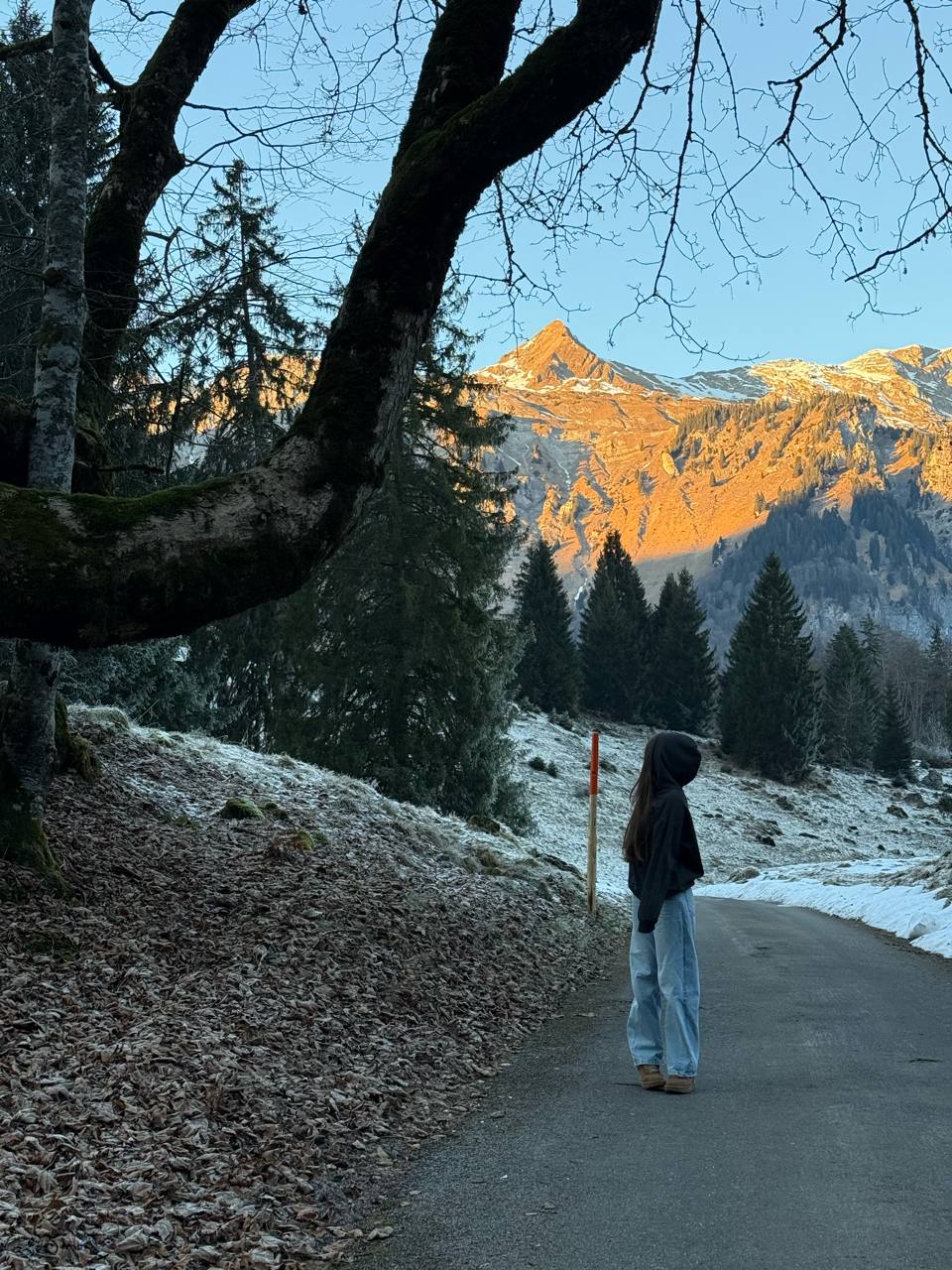 Vladyslava in den Bergen